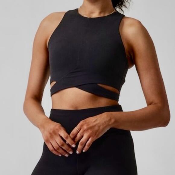 Athleta Black Conscious Cut Out Crop Top withh Built in Bra Size Medium - Picture 1 of 15